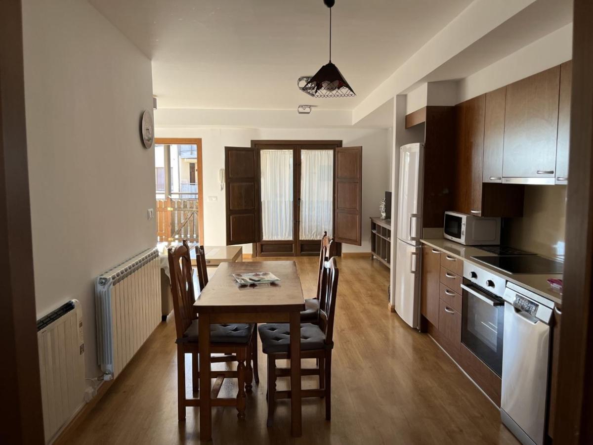 Apartamentos Turisticos Rio Gallego Fontellas  Εξωτερικό φωτογραφία