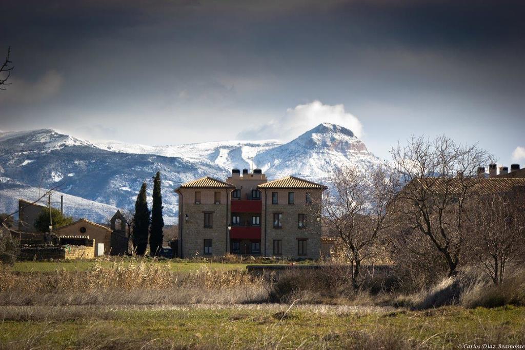 Apartamentos Turisticos Rio Gallego Fontellas  Εξωτερικό φωτογραφία